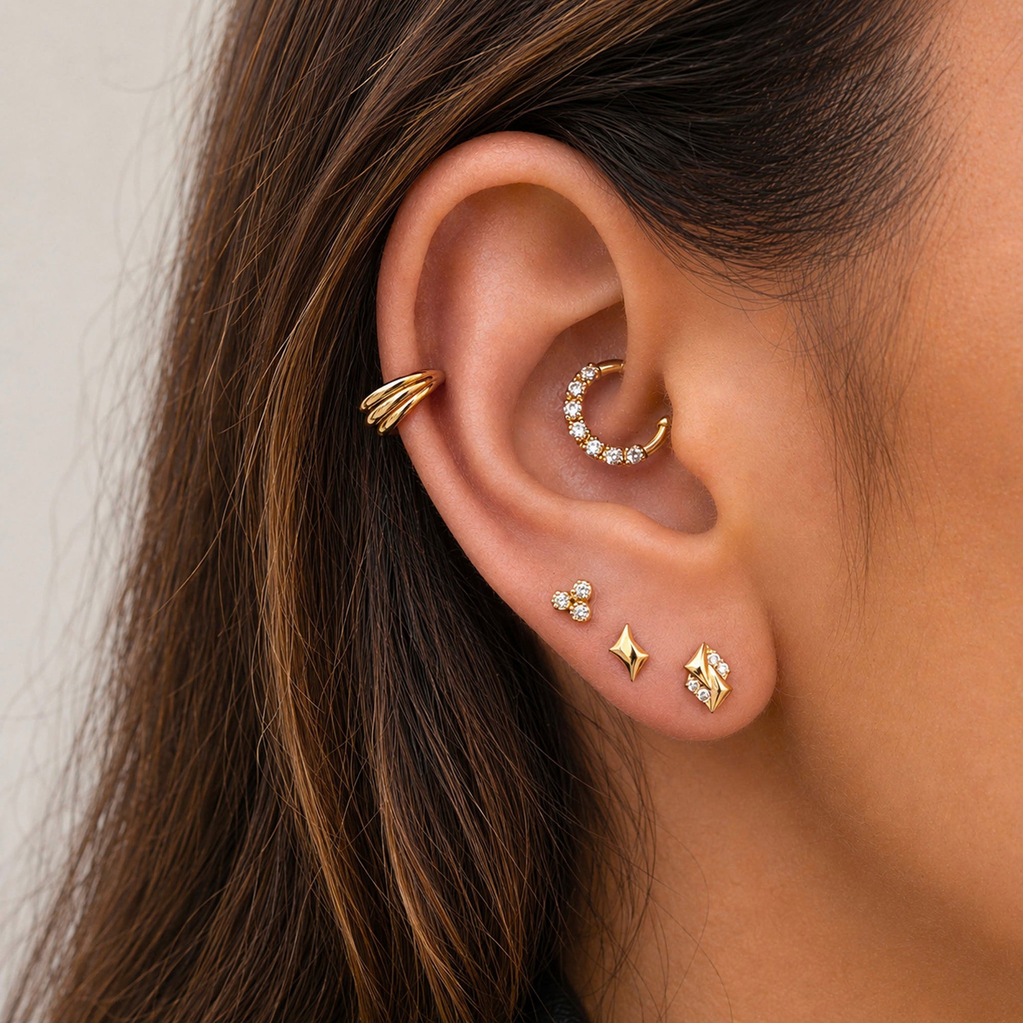 LOLA - Anneau de Piercing Diamant et Or Jaune 18k  