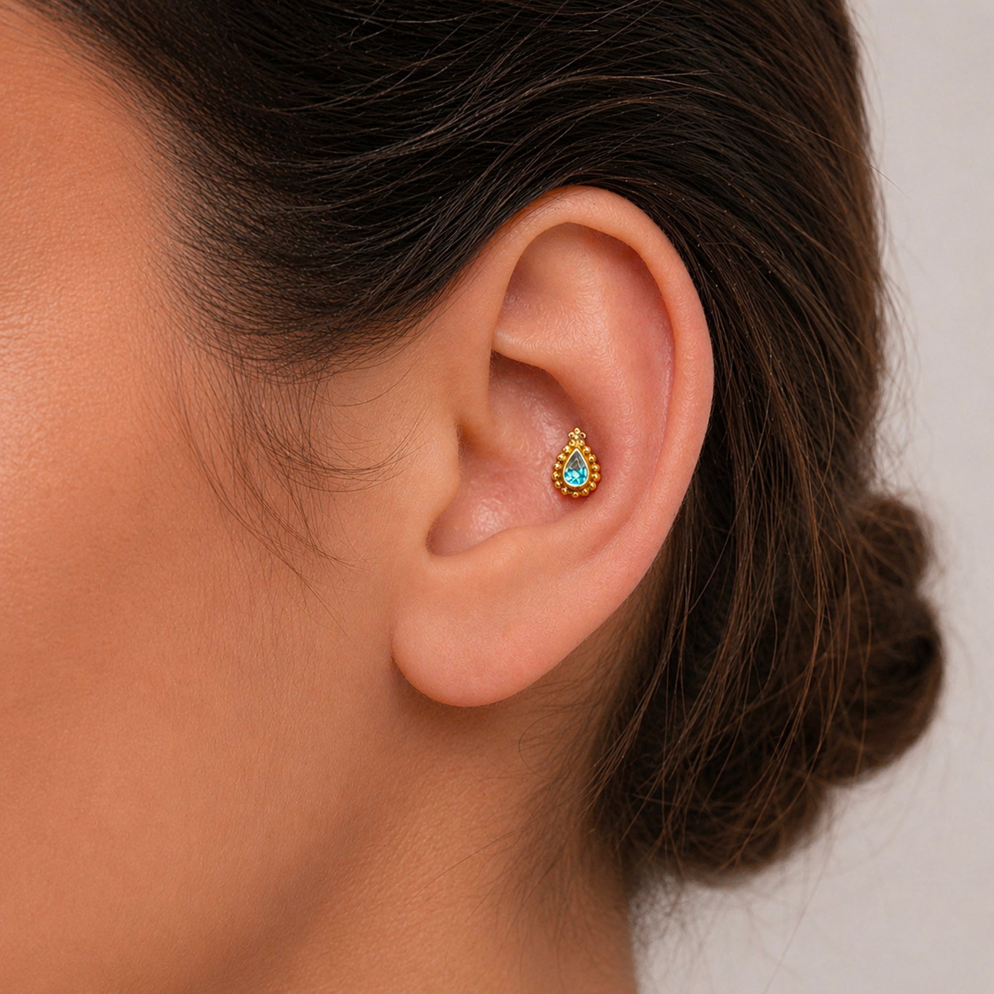 LIL AREDRANE - 18k Yellow Gold &amp; Topaz Piercing Stud