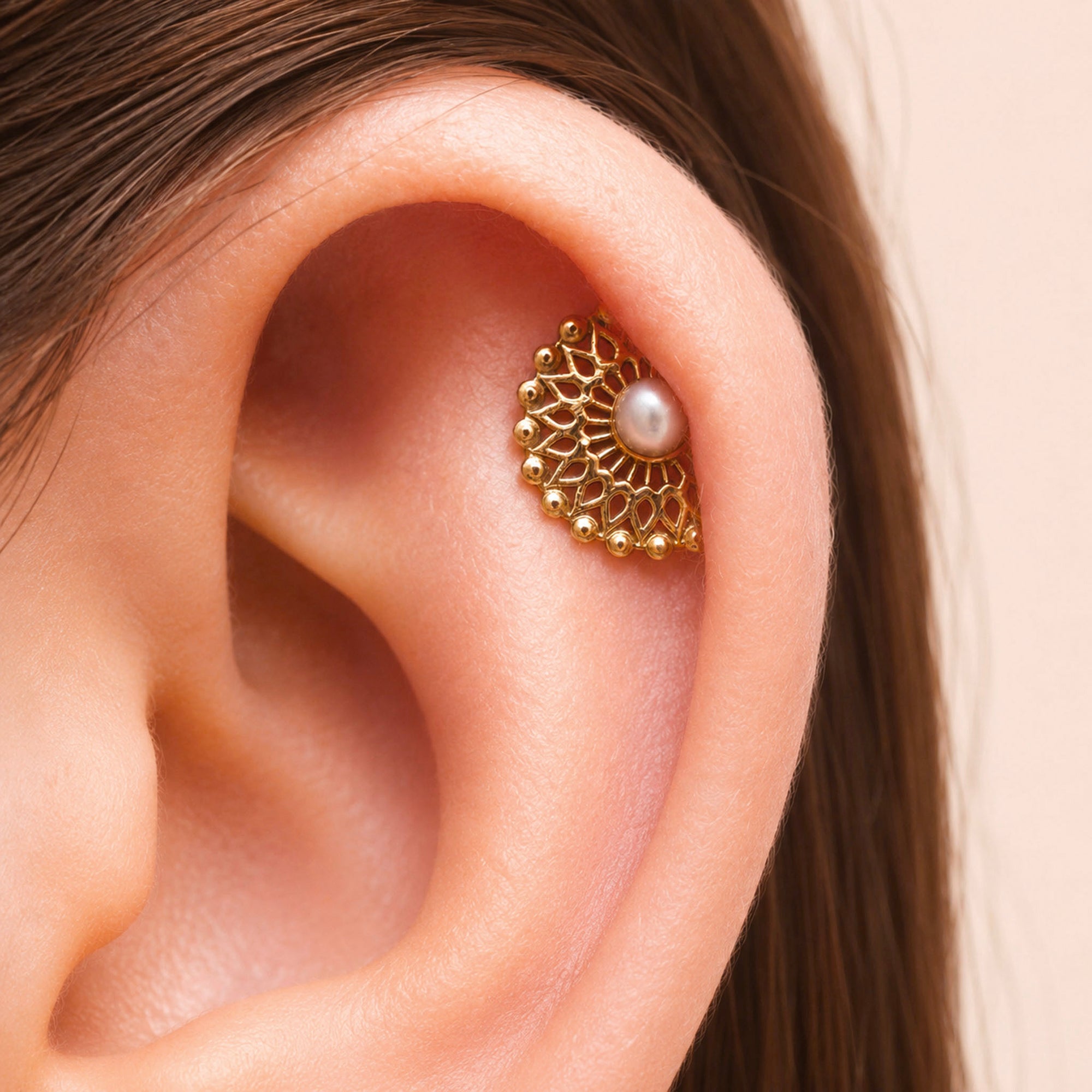 LIL NEKHEKH - 18k Yellow Gold &amp; Fresh Water Pearl Piercing Stud