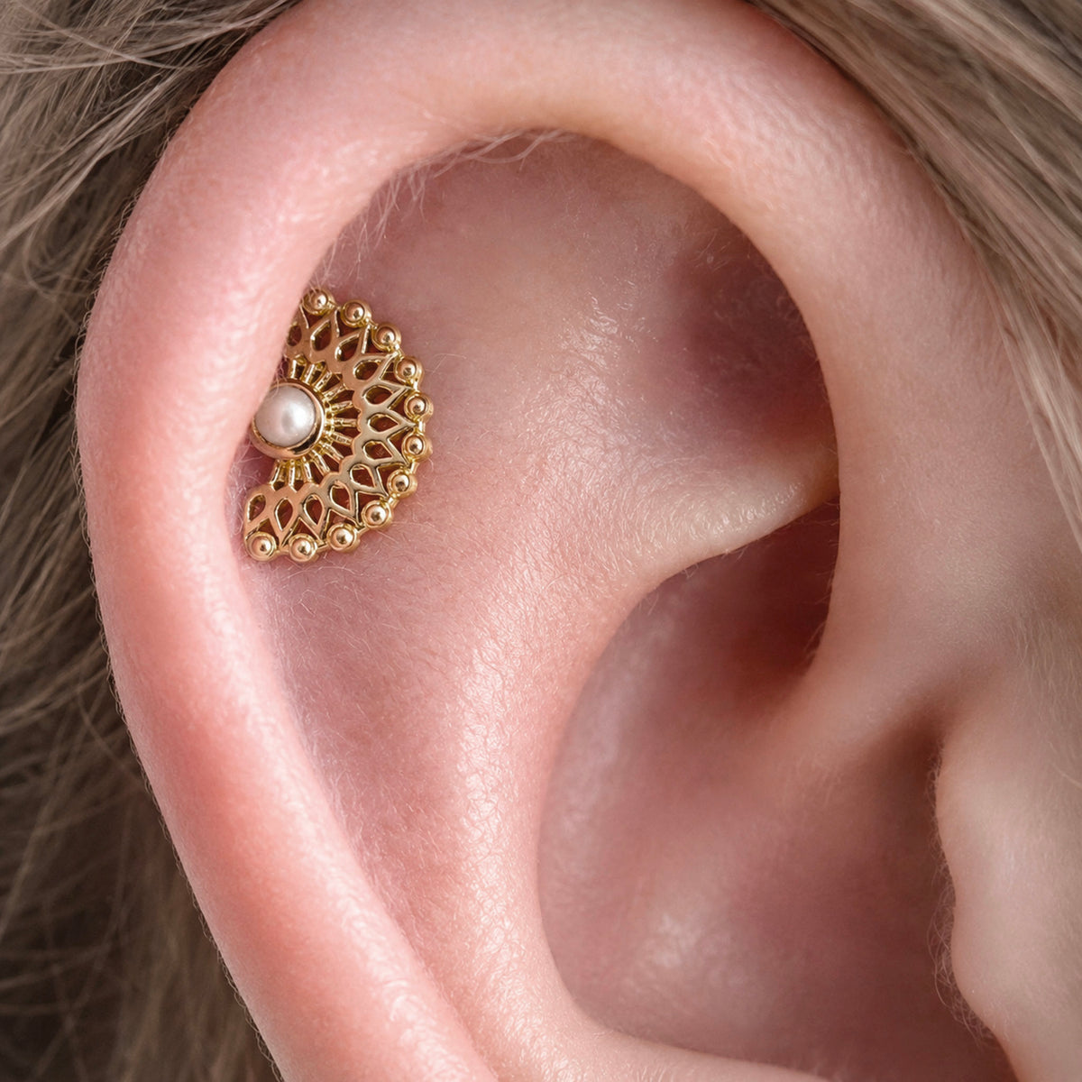 LIL NEKHEKH - 18k Yellow Gold &amp; Fresh Water Pearl Piercing Stud