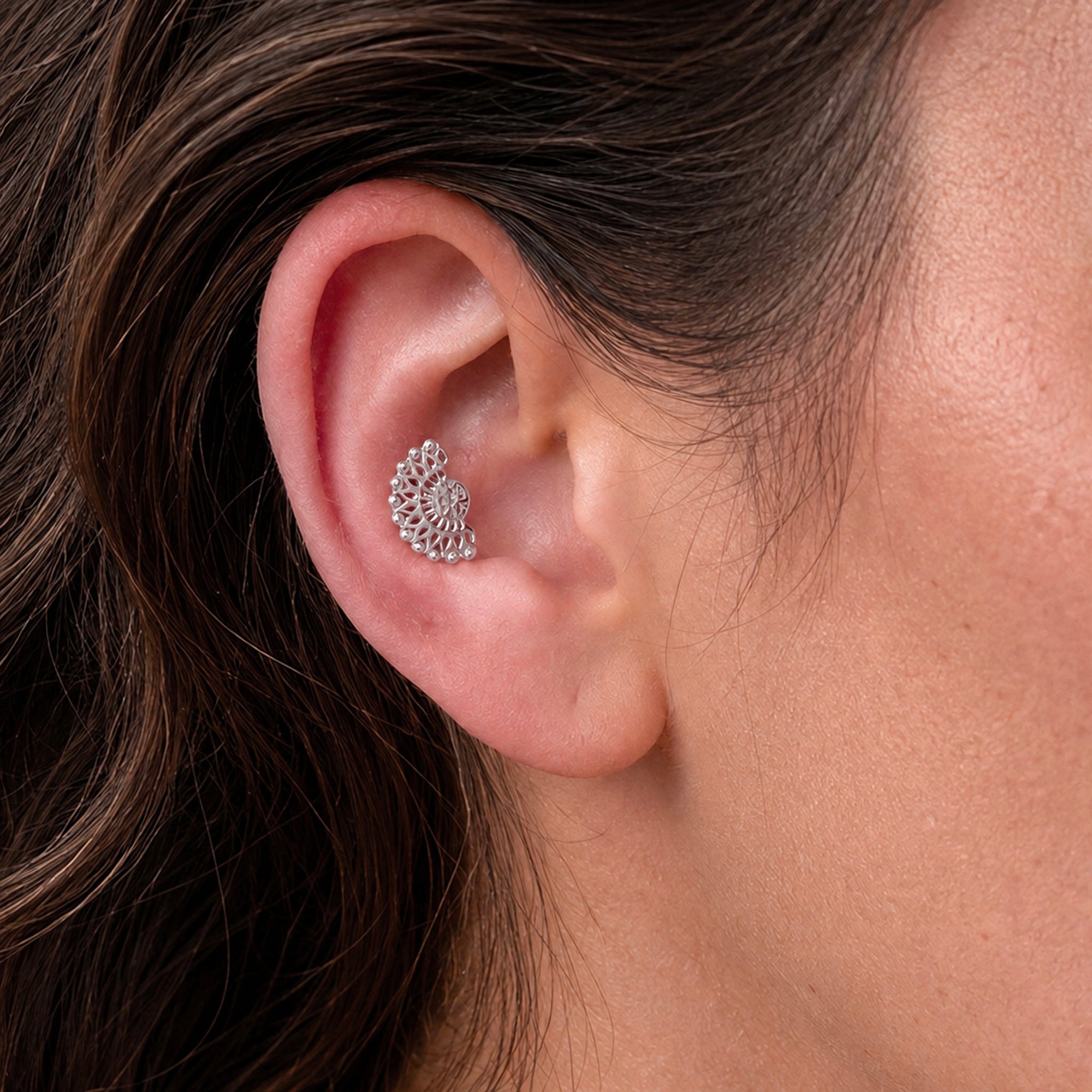 LIL NEKHEKH TEXTURED - 18k White Gold Piercing Stud