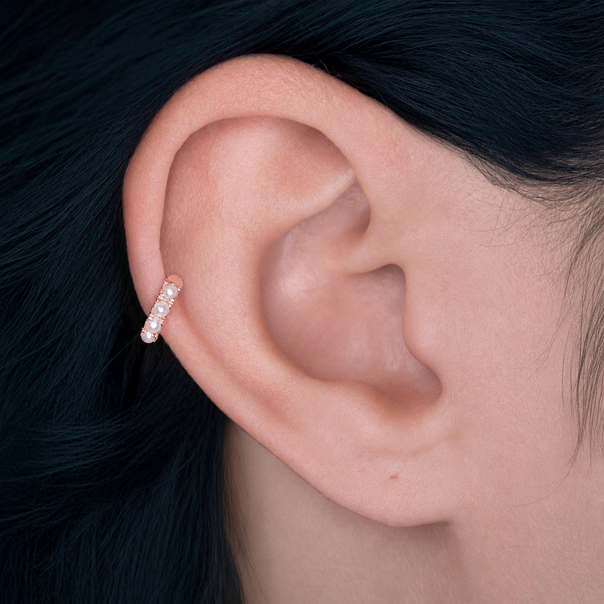 18k gold ear cuff with pearls, luxury piercing jewelry for elegant style