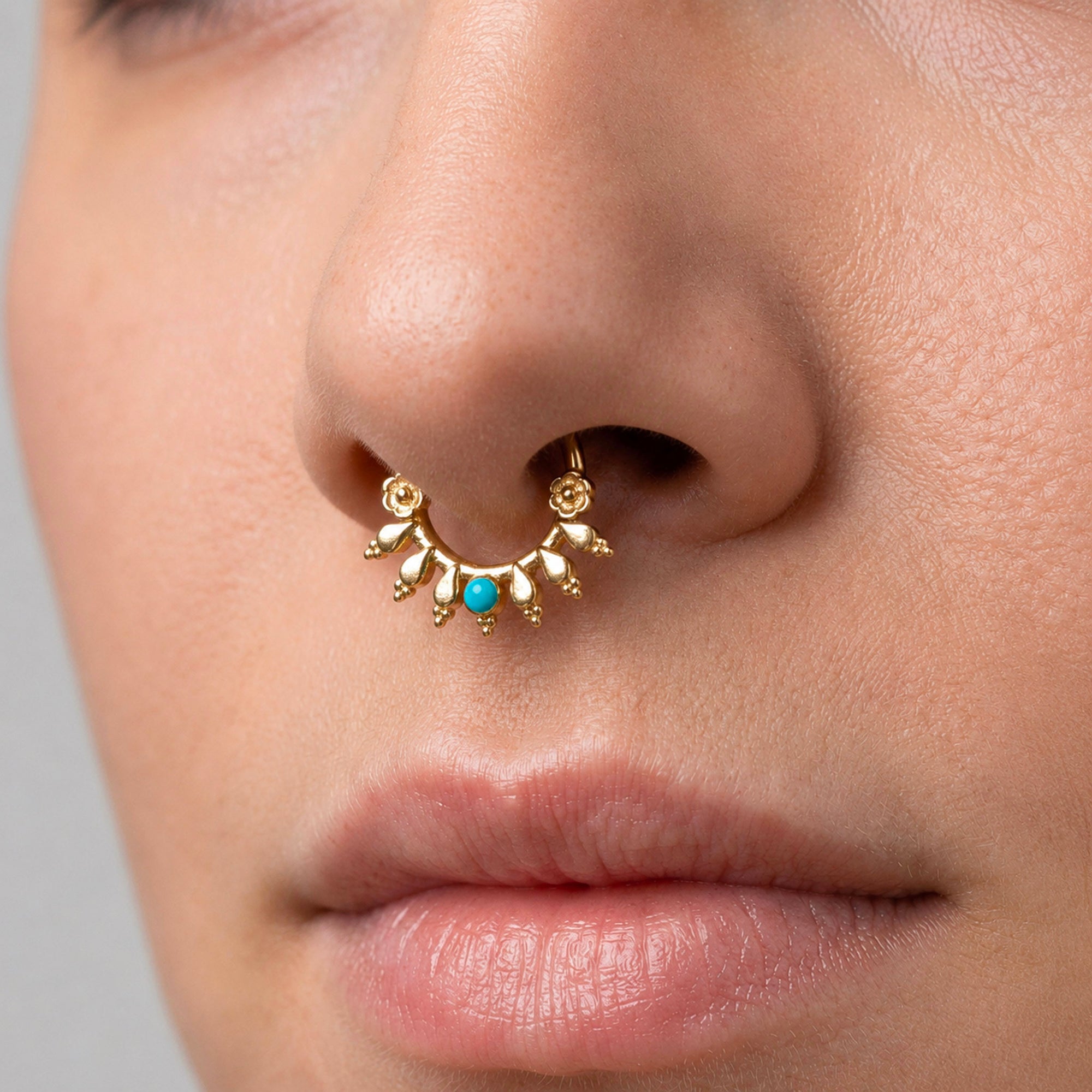 ZOUINA - 18k Yellow Gold &amp; Turquoise Piercing ring