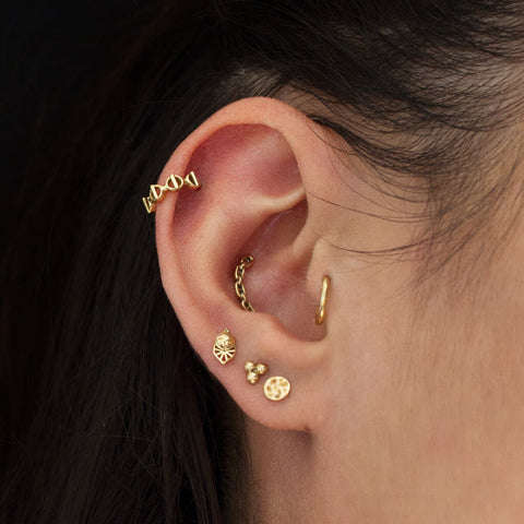 Curated ear 18k yellow gold